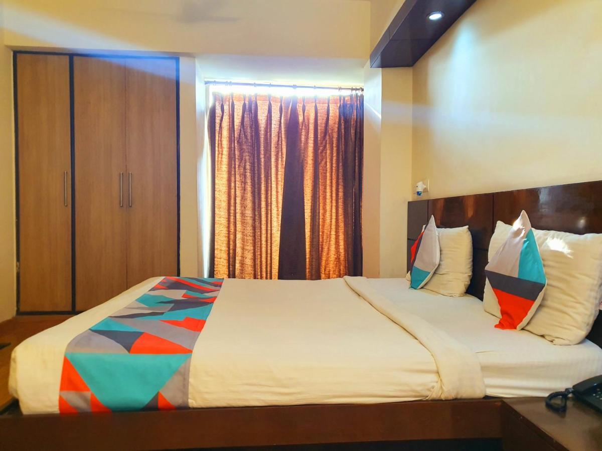 Hotel Merriment Alpha Noida Exterior photo