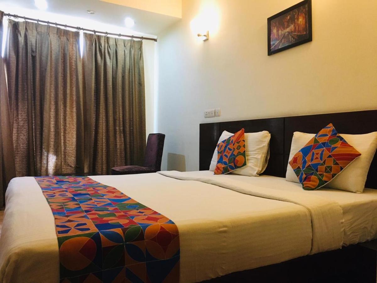 Hotel Merriment Alpha Noida Exterior photo