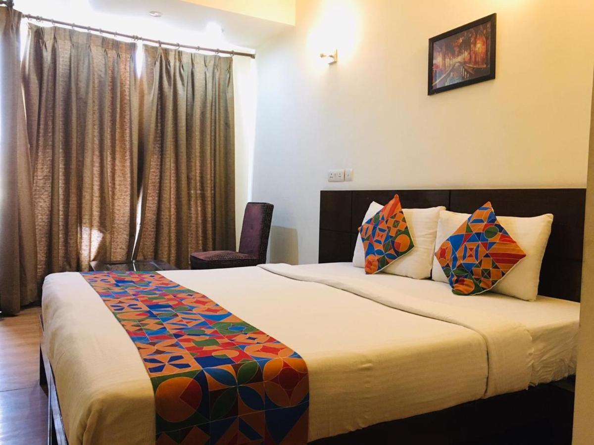 Hotel Merriment Alpha Noida Exterior photo