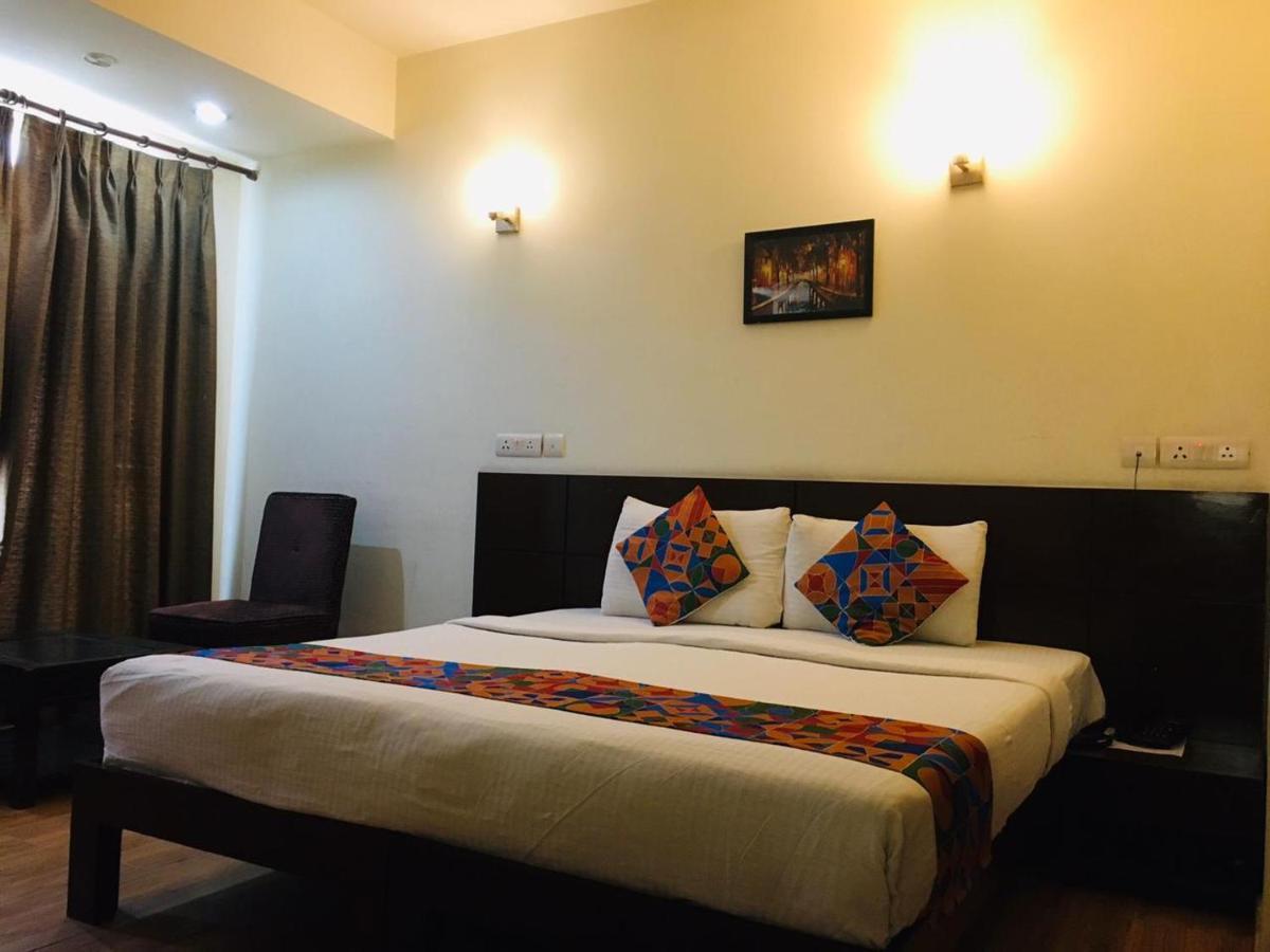 Hotel Merriment Alpha Noida Exterior photo